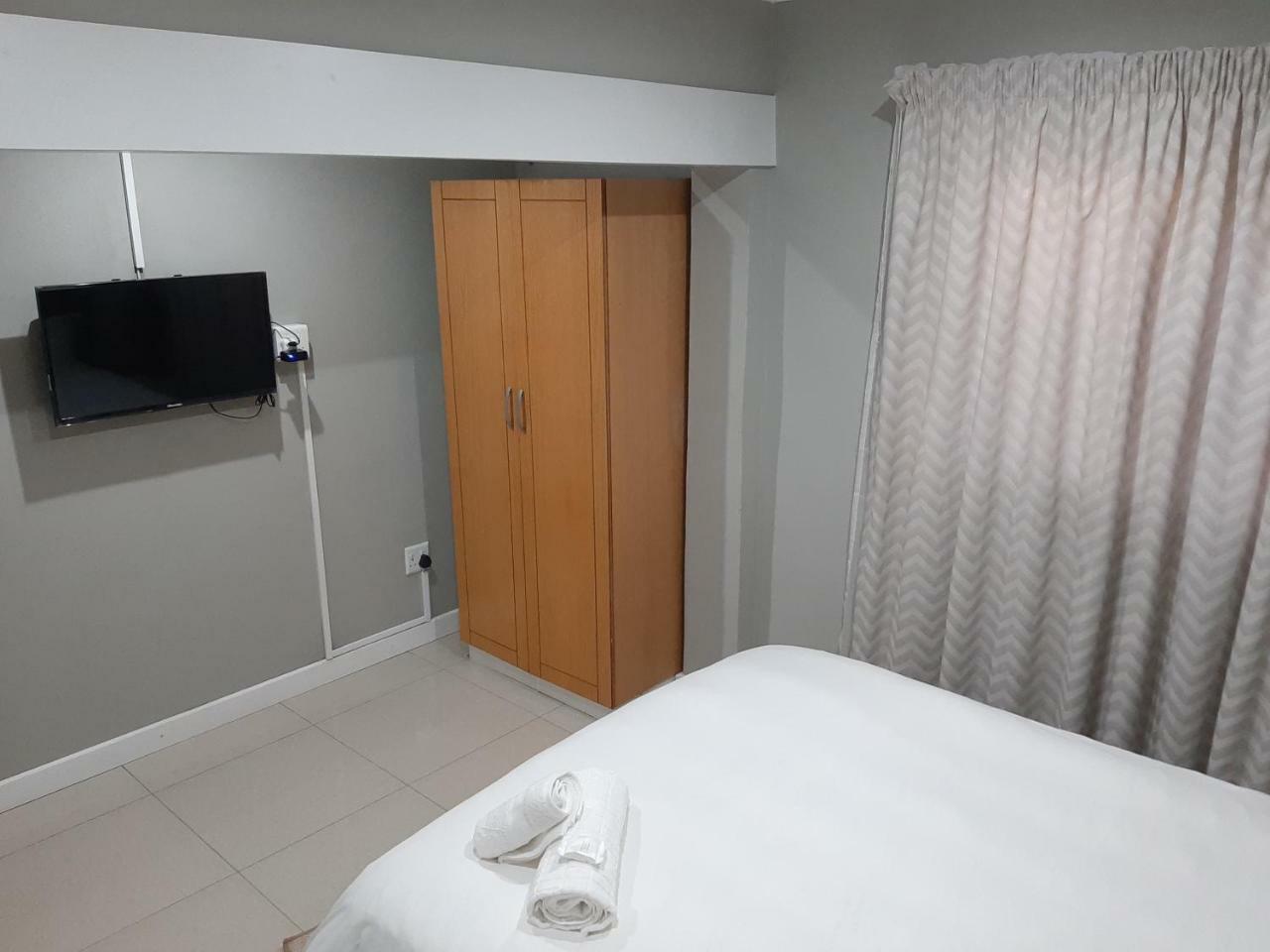 Lux Rooms On 37 ブルームフォンテーン エクステリア 写真